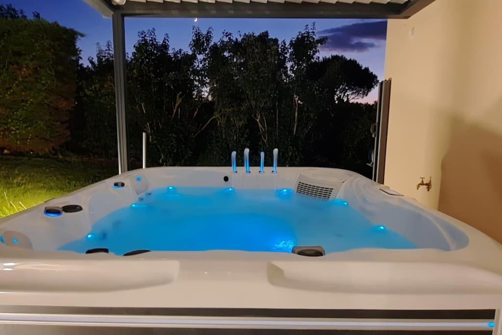Villa Drome Jacuzzi La Maison D'A Cote Chatuzange-le-Goubet Εξωτερικό φωτογραφία